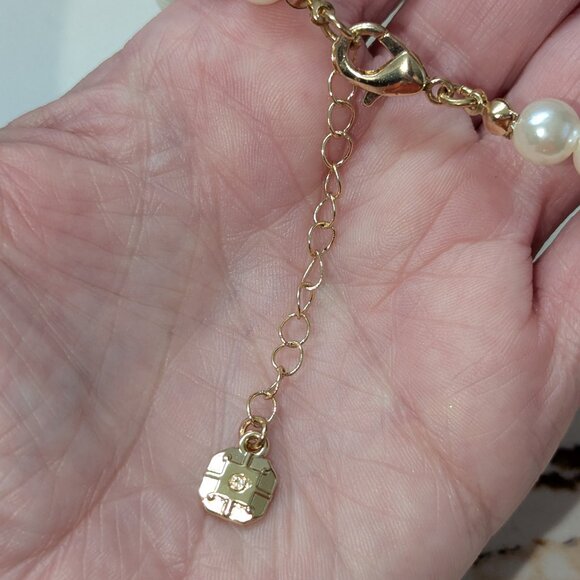 Monet Pearl and Green Necklace Set - Picture 3 of 6